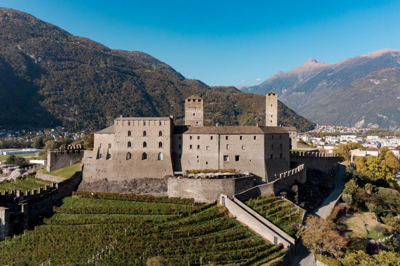 Cuore Di Relais E Chateaux 5 Stelle In Bellinzona City Of Castles -By Easylife Swiss エクステリア 写真